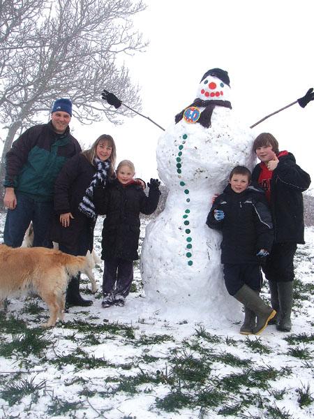 What a Great way to spend your 40th Birthday! Mark, Sharon, Karis, James and Jacob Roberts in Canon Pyon with their 7.5 foot snow man. 