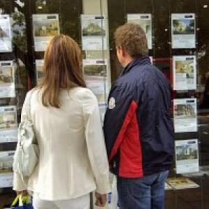 Property professionals say house prices are falling