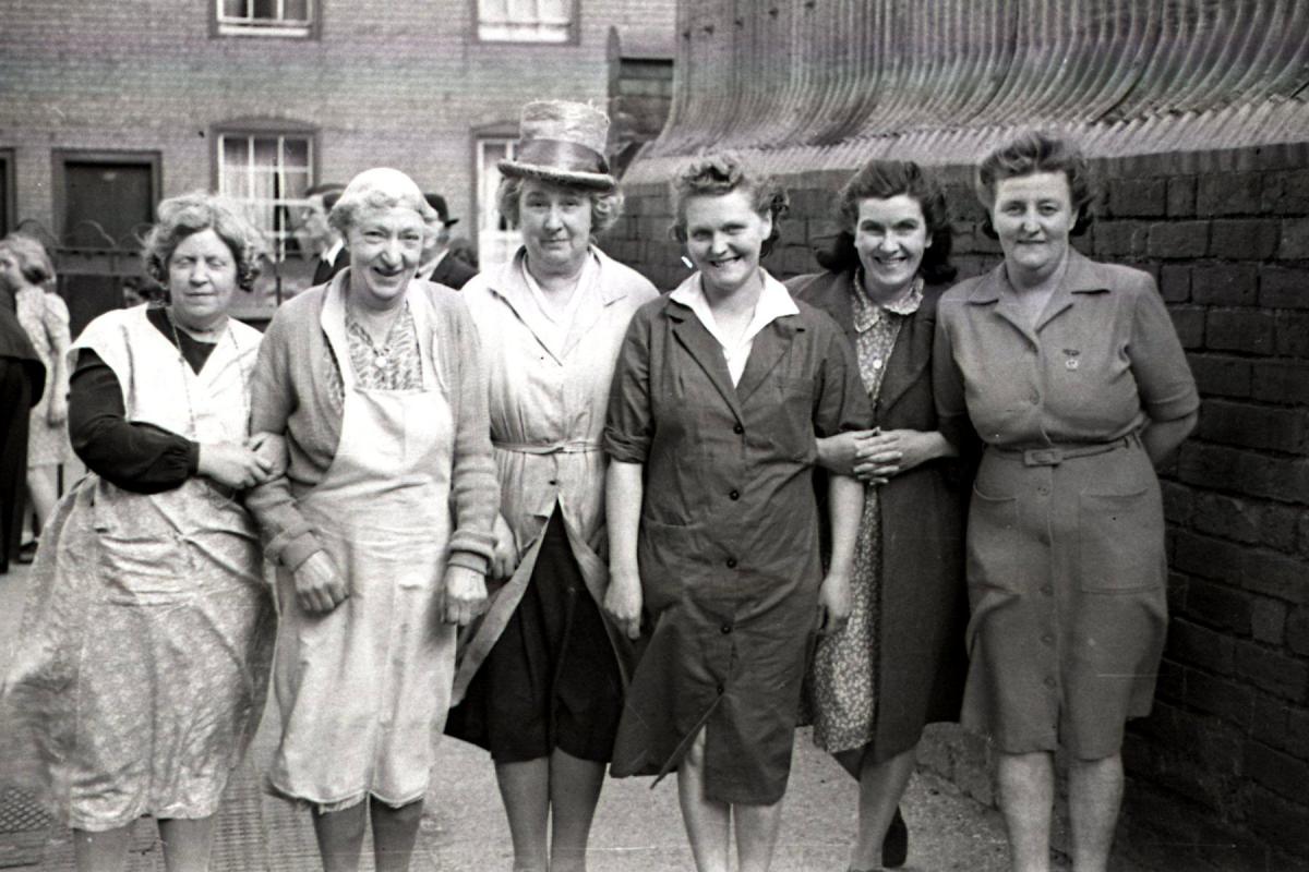V.E. Holiday in Hereford, 8th-9th May 1945. Widemarsh Street school tea party organisers.