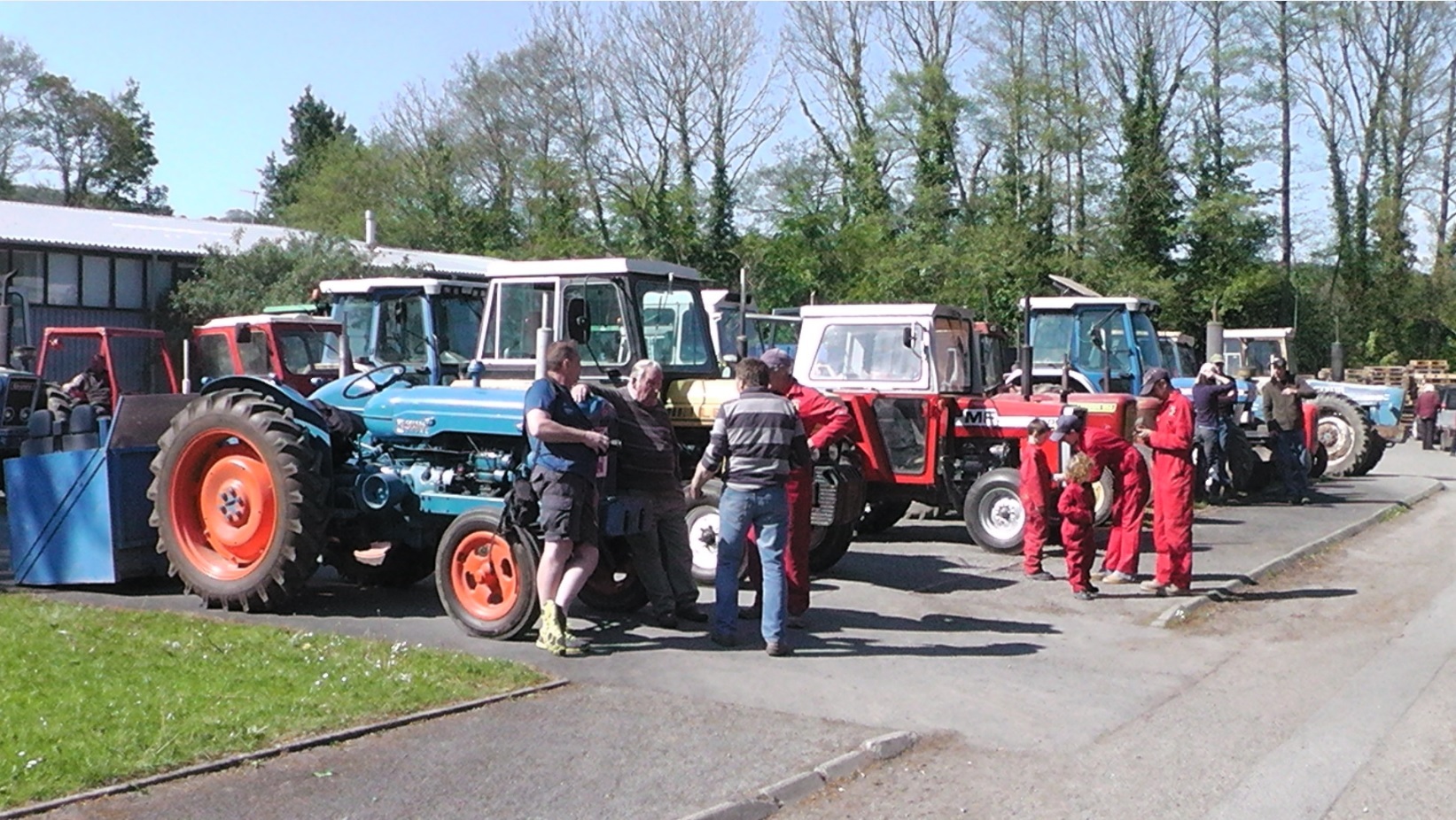 Over £1,100 raised during Vintage Tractor Rally