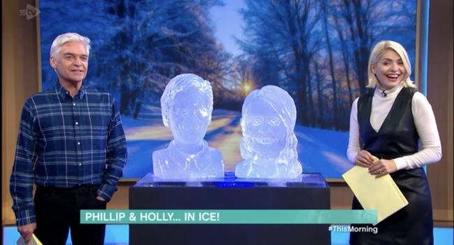 Phillip Schofield, two ice sculpture replicas and Holly Willoughby on This Morning. Credit: ITV