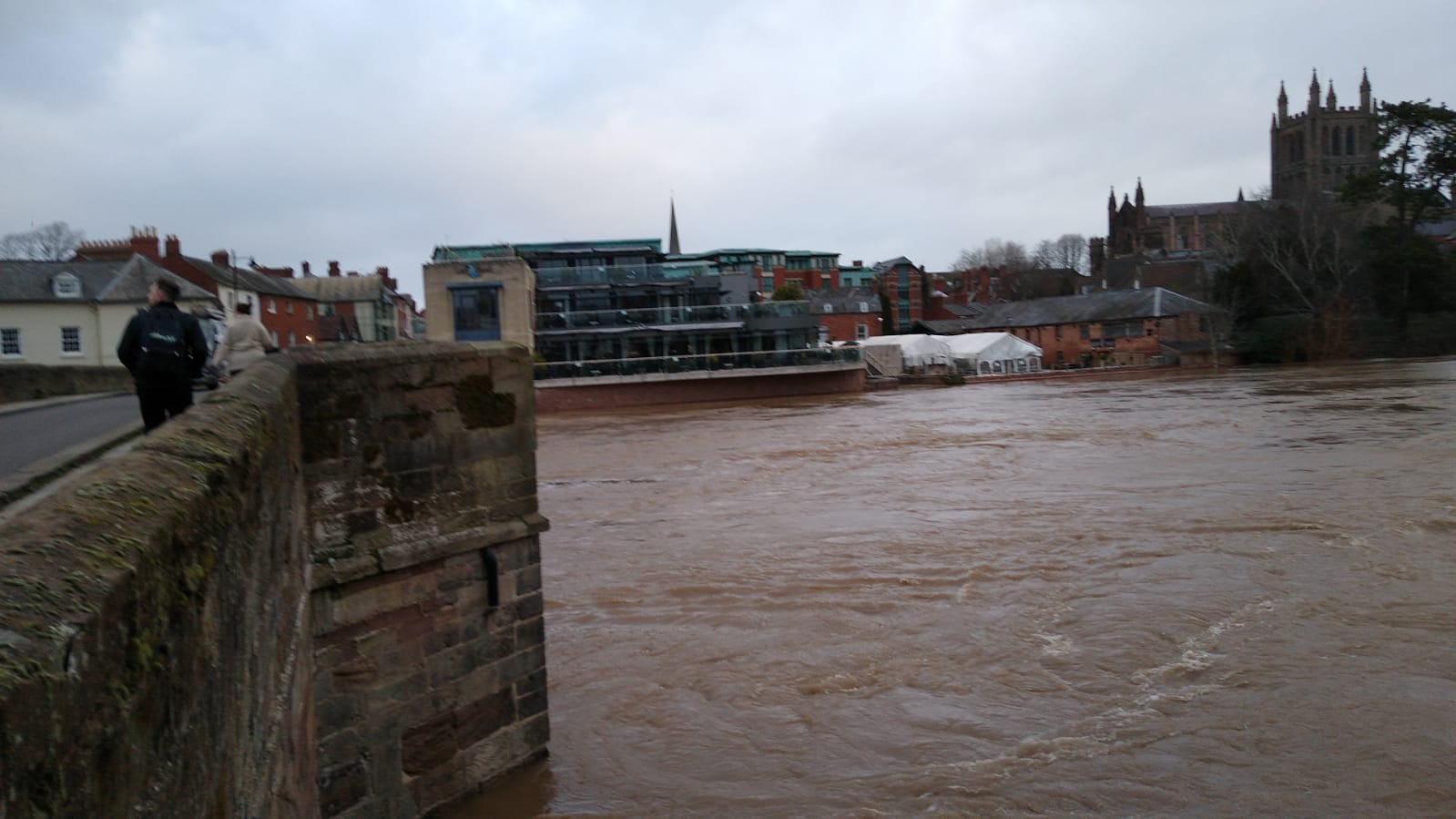 Storm Franklin: heavy flooding closes Hereford's Old Bridge - Vimarsana News