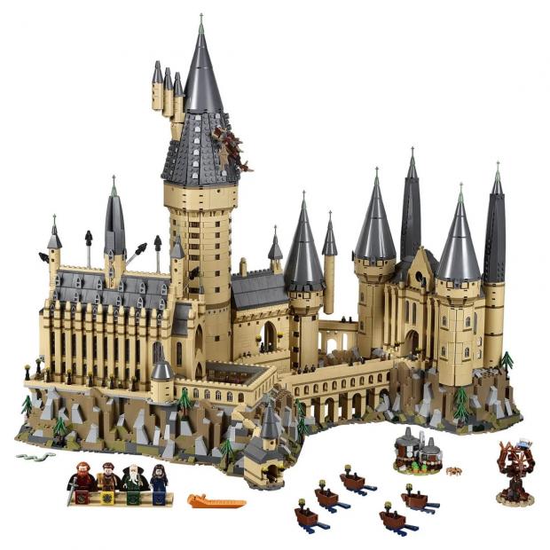Hereford Times: LEGO Harry Potter Hogwarts Castle Set (Zavvi)