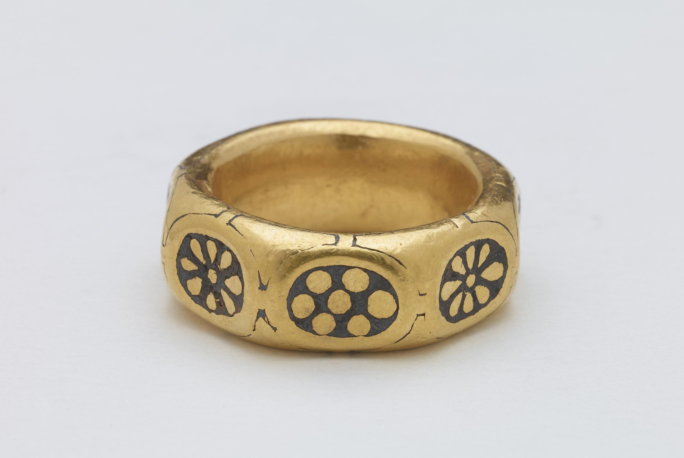 Herefordshire Hoard Viking treasure: Octagonal gold ring from the ninth century