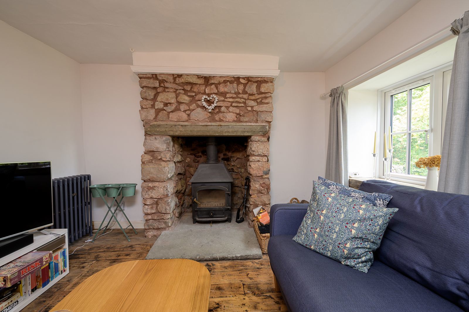 There is a living room on the ground floor, along with a kitchen, hallway, boiler house and toilet. Picture: Hamilton Stiller Estate Agents/Zoopla