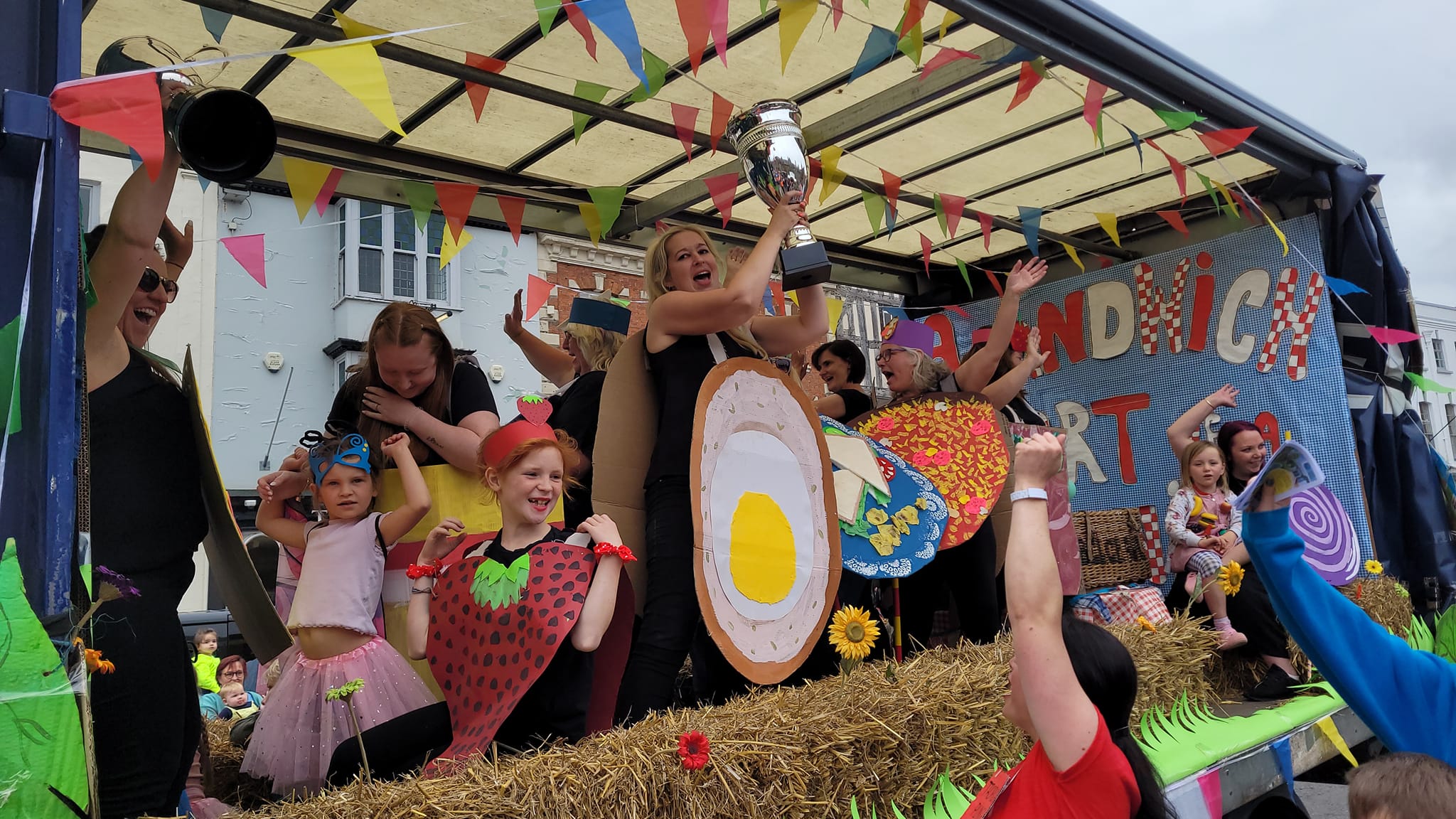Ledbury Carnival parade brings crowds to town centre Hereford Times