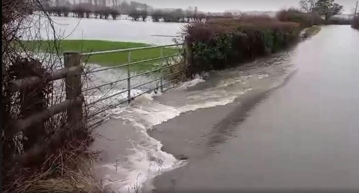Flooding hits Marden to Moreton-on-Lugg road near Hereford | Hereford Times 