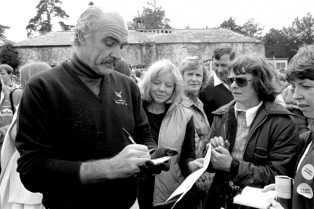 Former James Bond actor Sean Connery opening Belmont Golf Club. 30-05-1983.
46579-25