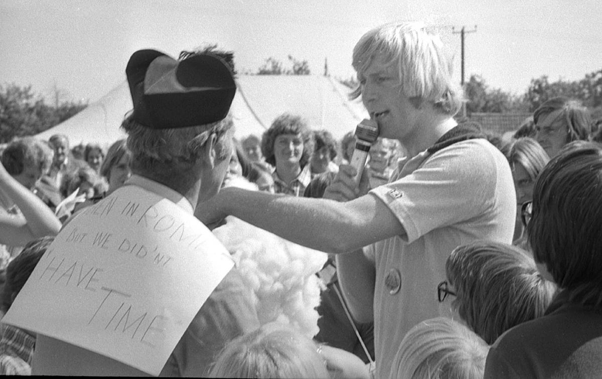 ATV Today Reporter and  Tiswas presenter Chris Tarrant judging at Eardisley Carnival, Bank Holiday Monday 28th August 1978. 