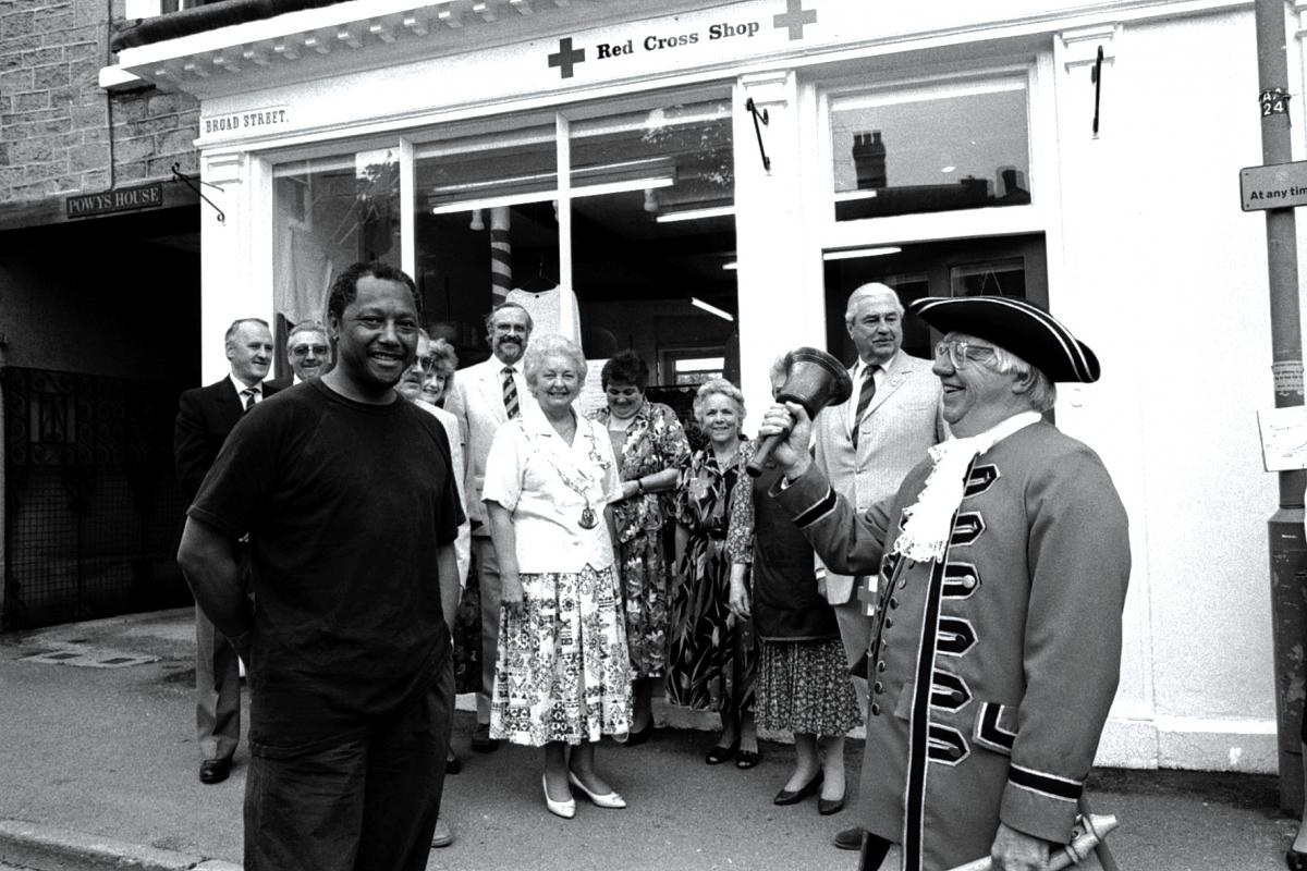 Labi Siffre opening the Red Cross shop in Hay-on-Wye
28-05-1992