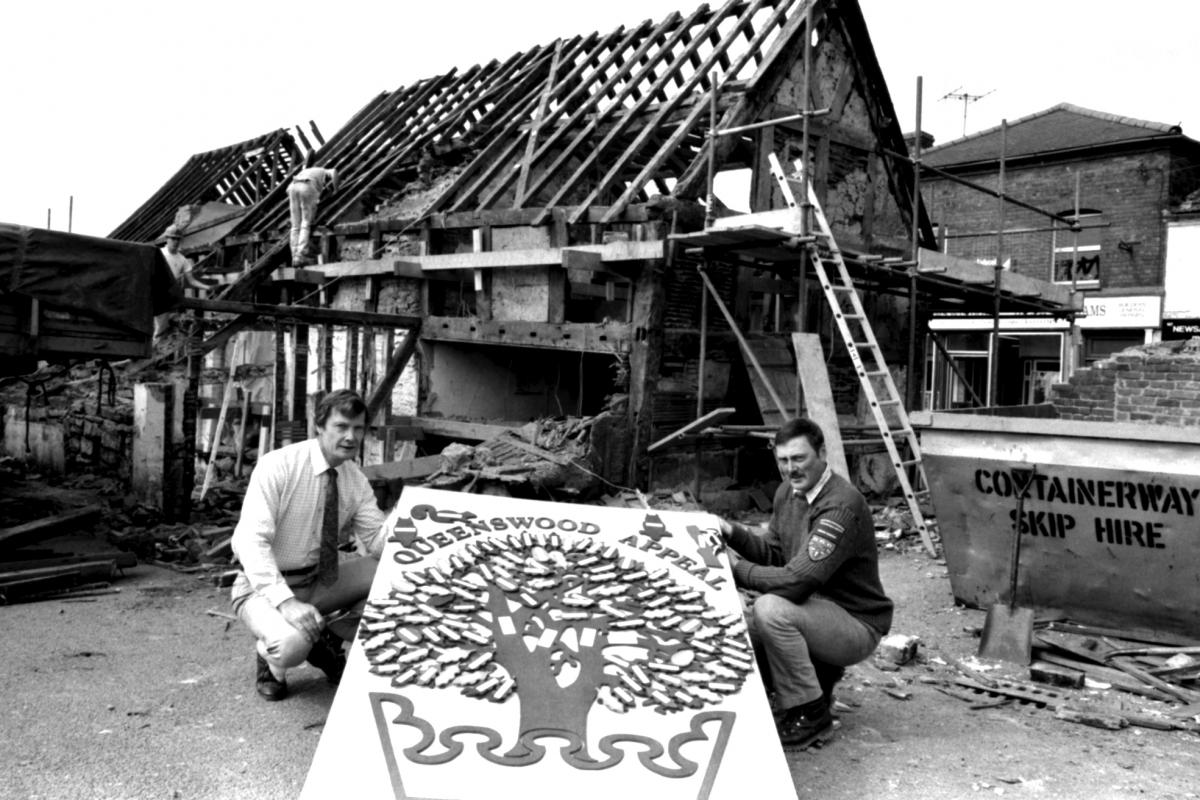 The Essex Arms pub being demolished before being rebuilt at Queenswood arboretum. Hereford. 06-06-1988