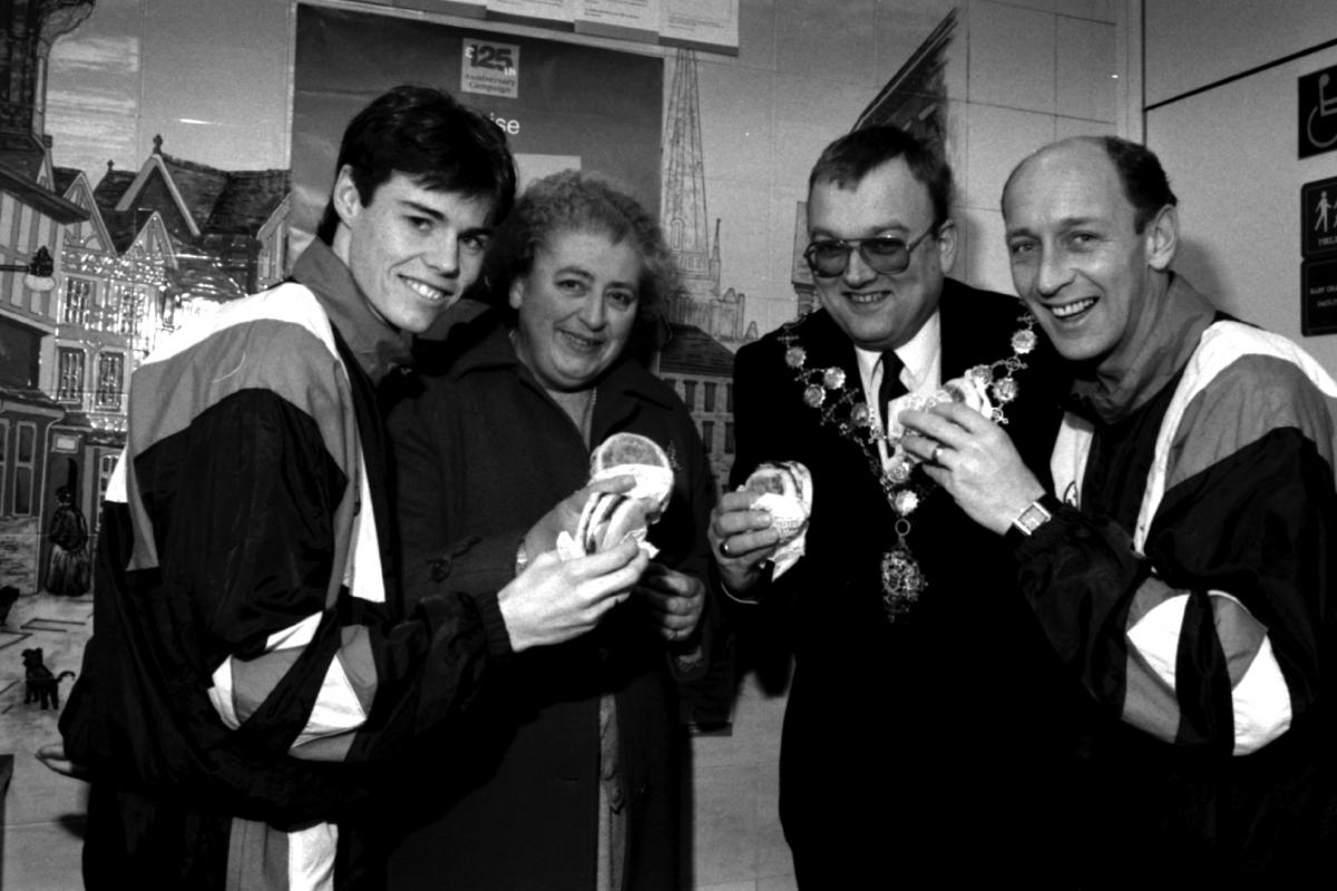Hereford United players serve breakfast at McDonalds for Guide Dogs For The Blind's 125th anniversary. 25th January, 1993.
67190-3
