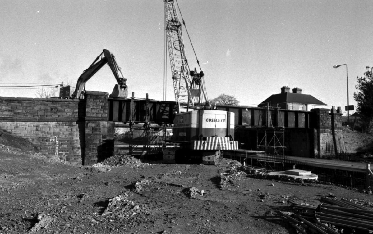 Demolition of railway bridge, Whitecross Road / Eign Road, Hereford. 14th November 1987