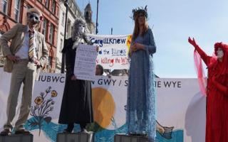 Lady Wye confronts the Rat in street theatre in Hereford
